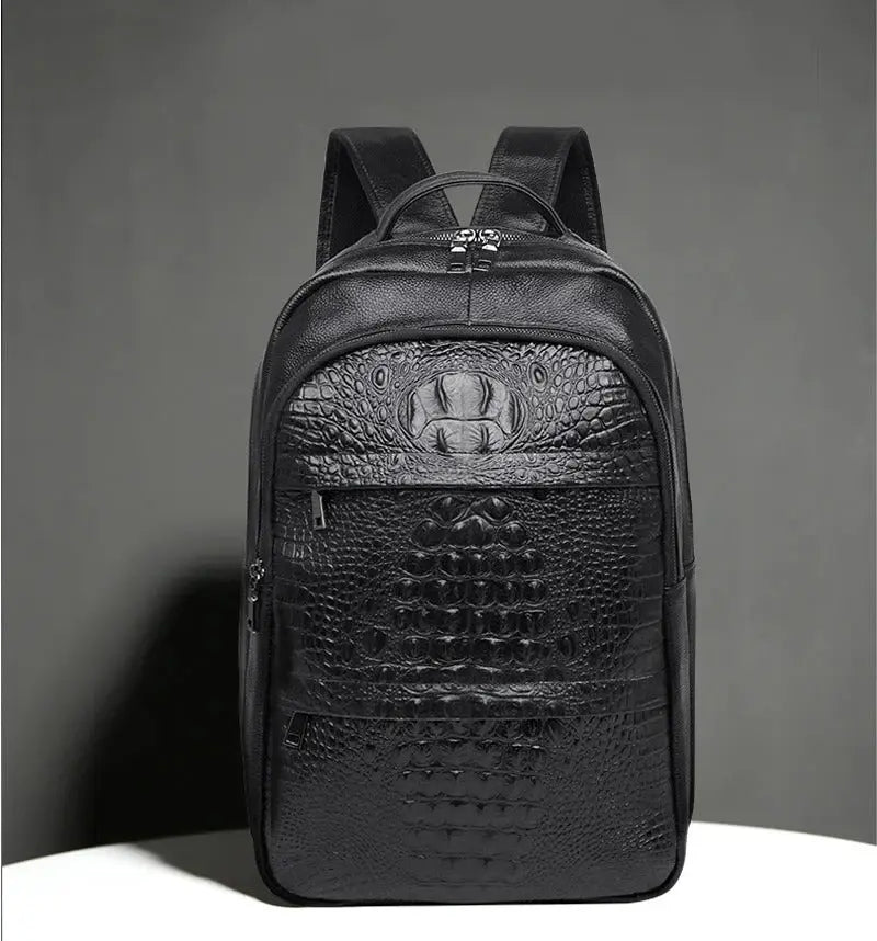 Mochila Executiva em Couro Marcanzzi Seoul MZ074 com couro legítimo e compartimentos inteligentes para notebook, documentos e acessórios pessoais