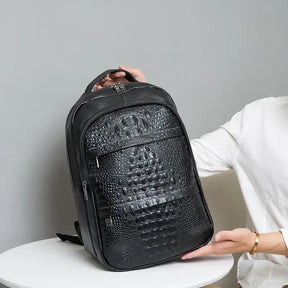 Mochila Executiva em Couro Marcanzzi Seoul MZ074 com couro legítimo e compartimentos inteligentes para notebook, documentos e acessórios pessoais