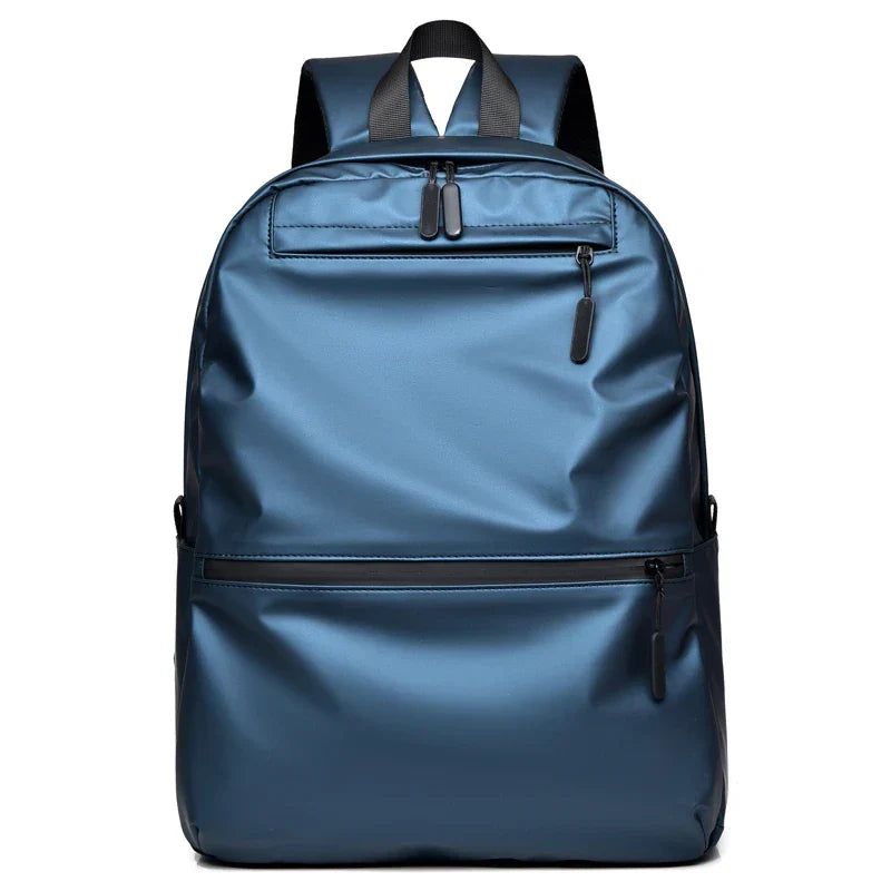 Mochila Executiva Marcanzzi MZ065 confeccionada em material impermeável com compartimento para notebook 15” e espaço para documentos e acessórios pessoais