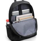 Mochila Executiva Marcanzzi MZ065 confeccionada em material impermeável com compartimento para notebook 15” e espaço para documentos e acessórios pessoais