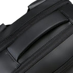 Mochila Executiva Marcanzzi MZ066 com porta USB, tecido impermeável e espaço para notebook 15” – ideal para trabalho, viagens e uso diário