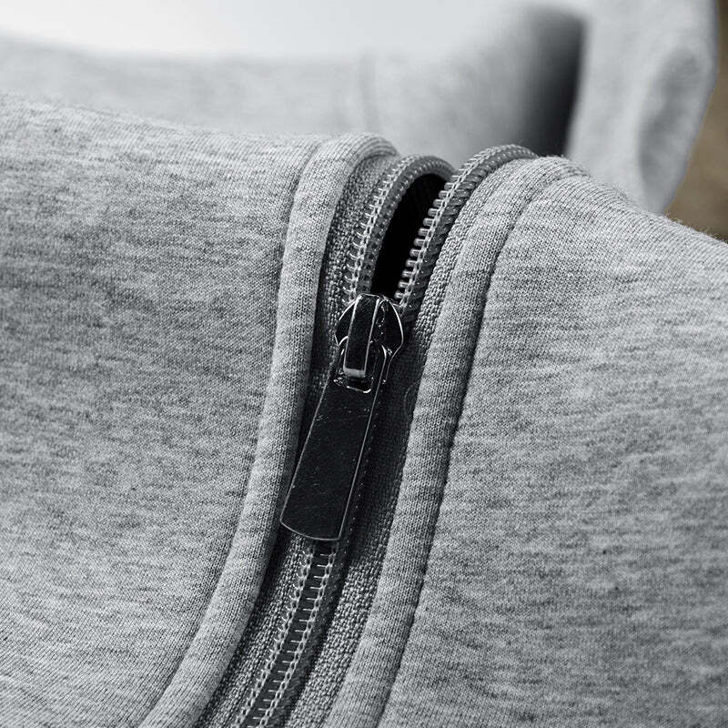 Moletom Masculino de Lã com Capuz Marcanzzi MZ102 feito em lã premium, com capuz ajustável e design moderno para aquecimento e estilo no inverno.