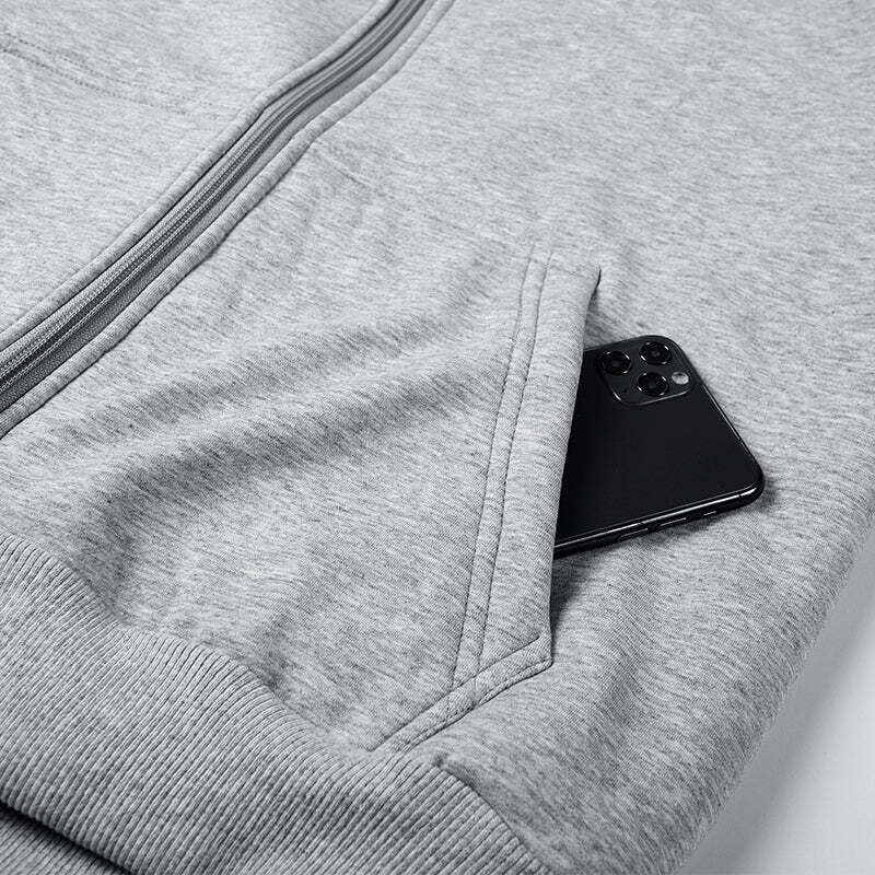 Moletom Masculino de Lã com Capuz Marcanzzi MZ102 feito em lã premium, com capuz ajustável e design moderno para aquecimento e estilo no inverno.