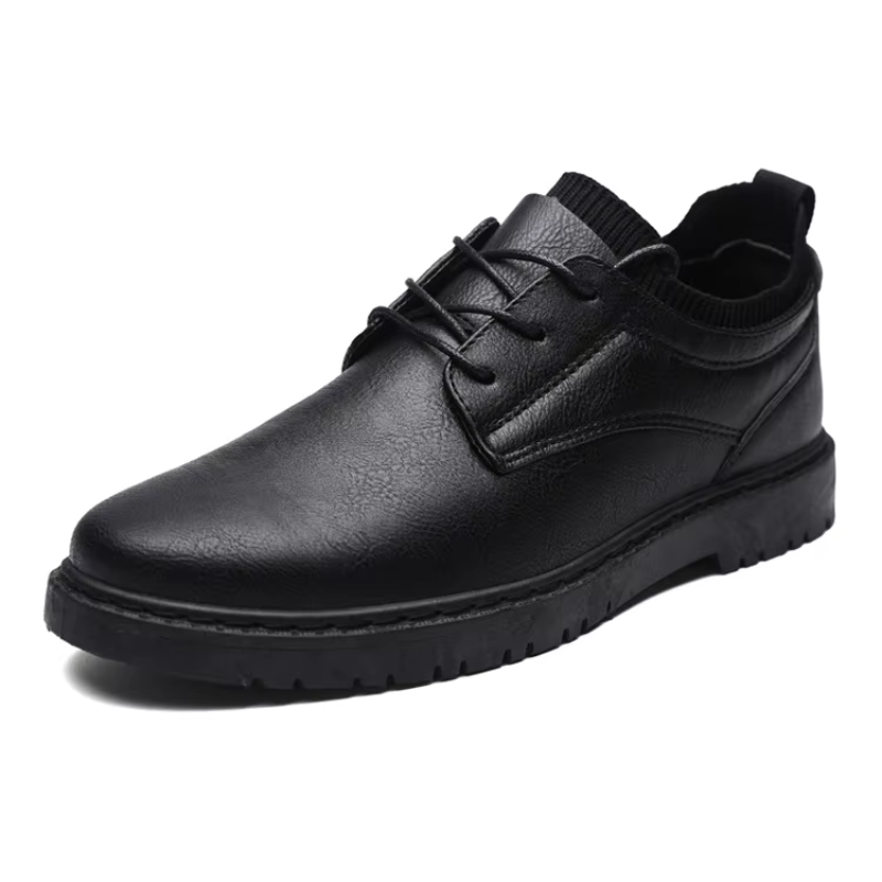 Sapatênis Masculino de Couro Marcanzzi MZ448: elegância e conforto. Couro legítimo, solado antiderrapante, palmilha acolchoada, design moderno e ajuste preciso.