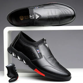 Sapatênis Masculino Marcanzzi MZ447 com design minimalista, solado em borracha e palmilha respirável. Conforto e estilo para uso diário versátil.