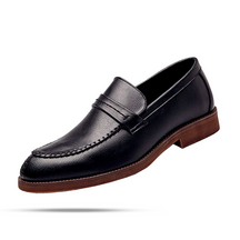 Sapato Masculino Loafer Marcanzzi MZ362 em couro premium, costura central precisa, sola de borracha vulcanizada e design elegante para diferentes estilos.