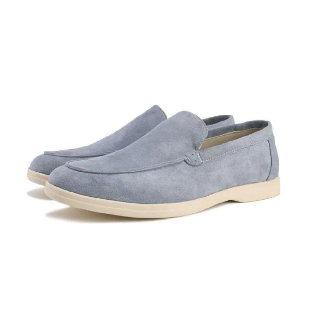 Sapato Masculino Loafer Marcanzzi MZ366 em camurça, elegante e confortável. Perfeito para ocasiões especiais e combinações formais ou informais.