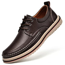 Sapato Masculino Marcanzzi MZ364 feito em materiais premium com acabamento refinado, palmilha macia e solado resistente para estilo e conforto diário.