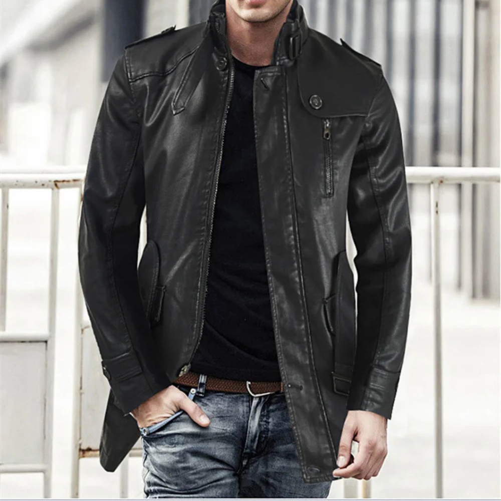 Sobretudo Masculino de Couro Marcanzzi MZ096: elegância e proteção com couro premium, design exclusivo, interior aquecido e resistência a rasgos.