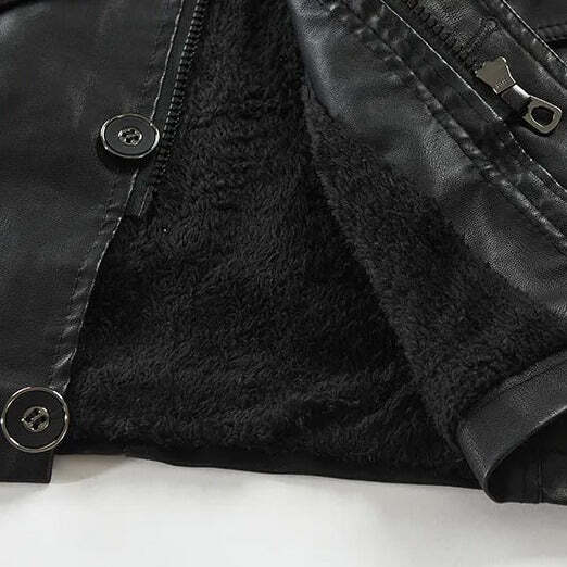 Sobretudo Masculino de Couro Marcanzzi MZ096: elegância e proteção com couro premium, design exclusivo, interior aquecido e resistência a rasgos.