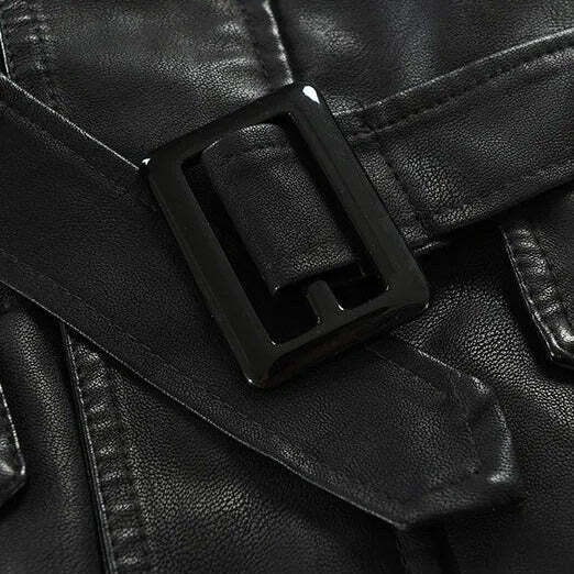 Sobretudo Masculino de Couro Marcanzzi MZ096: elegância e proteção com couro premium, design exclusivo, interior aquecido e resistência a rasgos.