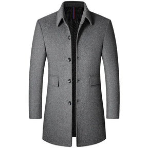 Sobretudo Masculino de Lã Grife Marcanzzi MZ093 com gola polo, costuras reforçadas, tecido anti-alérgico e acabamento sofisticado.