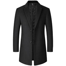 Sobretudo Masculino de Lã Grife Marcanzzi MZ098 feito em lã de alta qualidade, com corte refinado, forro aquecido e design inspirado na Itália.