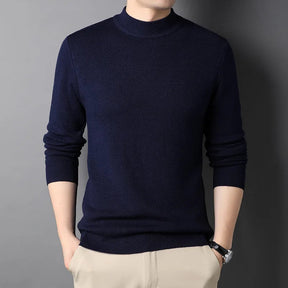 Suéter Masculino Básico Marcanzzi MZ041 com design minimalista, acabamento premium e conforto ideal para compor looks elegantes e modernos.