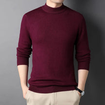 Suéter Masculino Básico Marcanzzi MZ041 com design minimalista, acabamento premium e conforto ideal para compor looks elegantes e modernos.