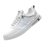 Tênis Masculino de Couro Marcanzzi MZ329 feito em couro premium, com palmilha ergonômica, solado antiderrapante e design elegante para uso diário.