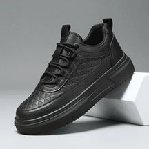 Tênis Masculino Marcanzzi MZ378: estilo moderno, conforto duradouro, solado antiderrapante. Ideal para o cotidiano com design urbano e materiais respiráveis.